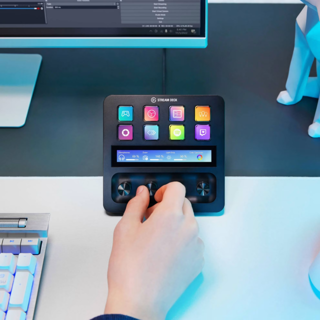 Controlador de Streaming Elgato Stream Deck + | 8 Teclas LCD Personalizables | 4 Perillas | Pantalla Táctil LCD | USB-C | Windows / Mac | Negro | 10GBD9901