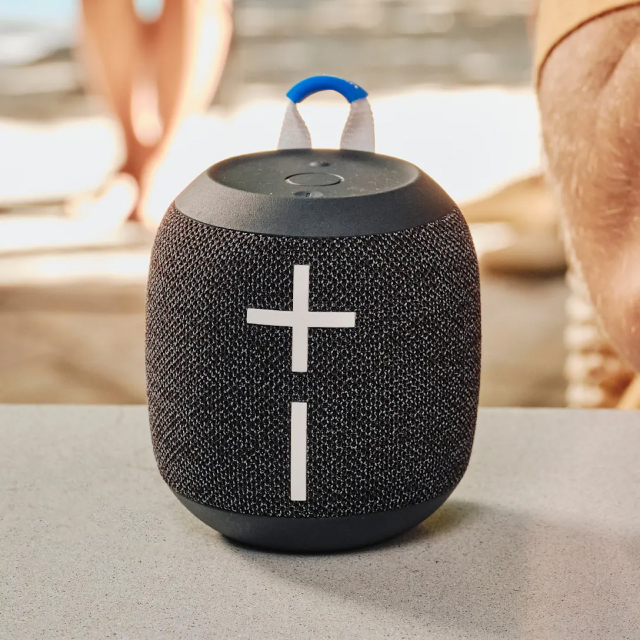Bocina Portátil Logitech Ultimate Ears Wonderboom 4 | Hasta 14 Horas de Batería | Certificación IP67 / Resistente al Polvo / Agua / Suciedad | Modo Outdoor / Modo Podcast | Flota en el Agua | Negro (Active Black) | 984-001888