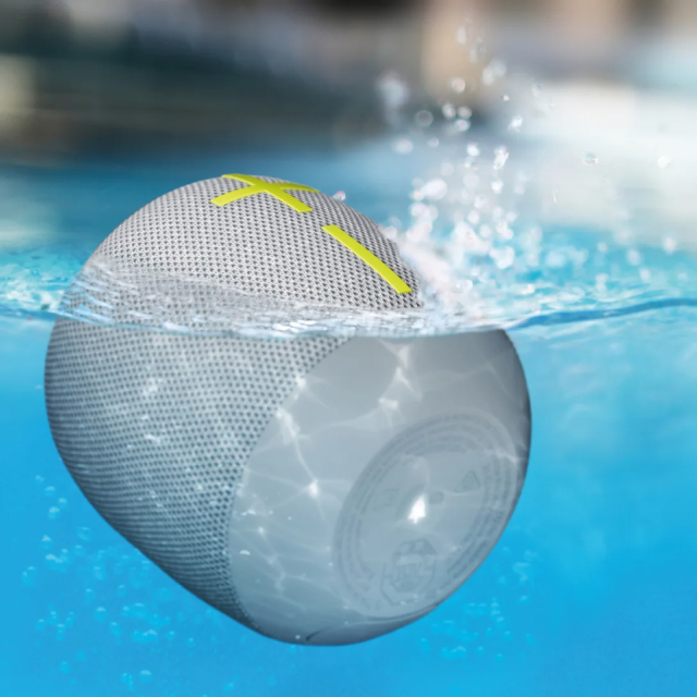 Bocina Portátil Logitech Ultimate Ears Wonderboom 4 | Hasta 14 Horas de Batería | Certificación IP67 / Resistente al Polvo / Agua / Suciedad | Modo Outdoor / Modo Podcast | Flota en el Agua | Gris (Joyous Bright) | 984-001891