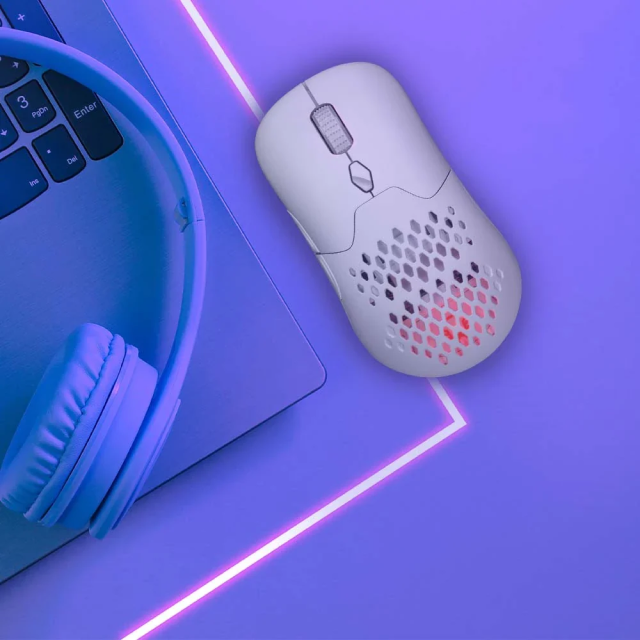 Mouse Gamer Inalámbrico Balam Rush Speeder Perform MG979 | Hasta 40 Horas de Batería | 800 a 5000 DPI | Sensor Óptico PixArt 3325 | 7 Botones | Conexión 2.4GHz / Bluetooth / USB-A | Carcasas Intercambiables | RGB | Blanco | BR-936859