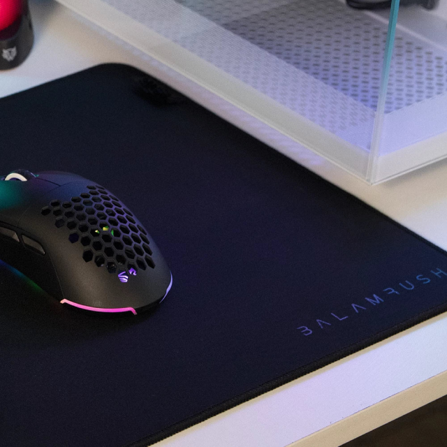 Mousepad Gamer Balam Rush Glider Cordura PG717 | 450 x 360 x 3 mm | Impermeable | Base Antideslizante | Negro | BR-937474