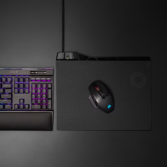 Mouse Gamer Inalámbrico Corsair DARK CORE RGB PRO SE | Hasta 24 hrs de Batería Recargable | Máx. 18,000 DPI | Sensor Óptico PixArt PAW3392 | 8 Botones Programables | Conexión 2.4GHz / Bluetooth / USB-A | RGB | Negro | CH-9315511-NA