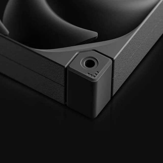Kit de 3 Ventiladores DeepCool FT12 | 120mm | 2150 RPM | 32 dBA | 4-pin PWM | Color Negro | R-FT12-BKWPN3-G