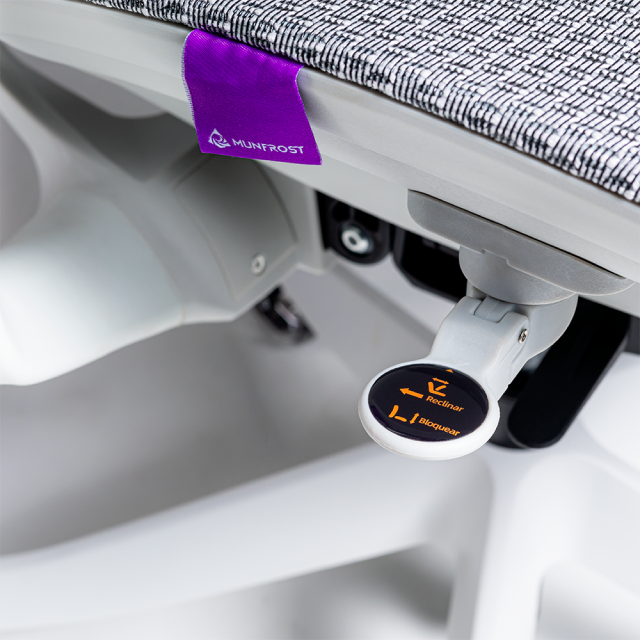 Silla Gamer Munfrost Neo | Hasta 180 kg | Soporte Lumbar Ajustable | Inclinación de Hasta 145 Grados | Blanco | MFMSINEW