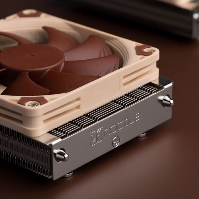 Disipador de Aire Noctua NH-L9a-AM5 | 114 mm | 600 a 2500 RPM | 23.6 dBA | AM5 / AM4 | Café | NF-A9x14 HS-PWM