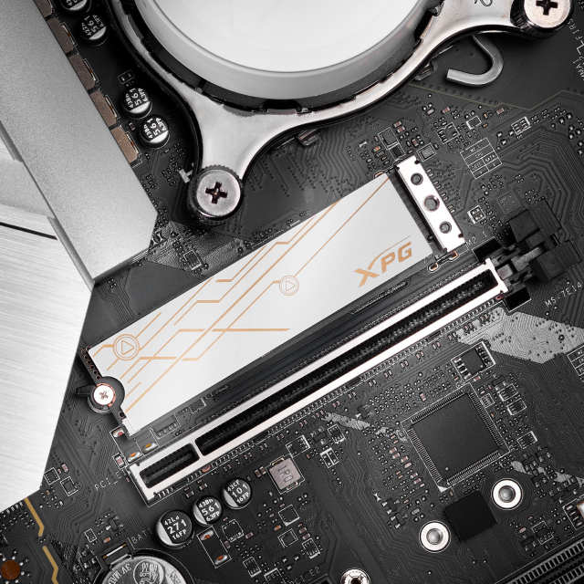 Unidad SSD ADATA XPG MARS 980 BLADE | 4TB | M.2 | PCIe 5 | NVMe 2.0 | 14000MB/s Lectura | 13000MB/s Escritura | Blanco | SMAR-980B-4TCS