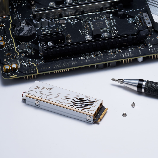 Unidad SSD ADATA XPG MARS 980 PRO | 2 TB | M.2 | NVMe | 13,000 MB/s Escritura | 14,000 MB/s Lectura | PCI Express 5.0 | Compatible con PS5 | SMAR-980P-2TCI