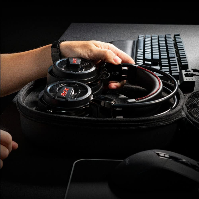 Diadema Gamer Alámbrica ADATA XPG PRECOG | Micrófono Desmontable con Tecnología de Cancelación de Ruido Ambiental (ENC) | Sonido Envolvente 7.1 | Incluye Estuche | Cable USB / Jack 3.5mm | PC / Móvil / Nintendo Switch / PS4 | LED Rojo | Negro | XPG PRECOG